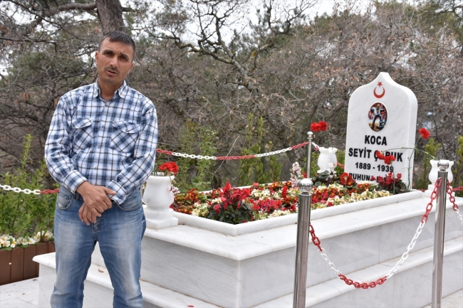 ‘Koca Seyit’in mezarı, ziyaretçi akınına uğradı